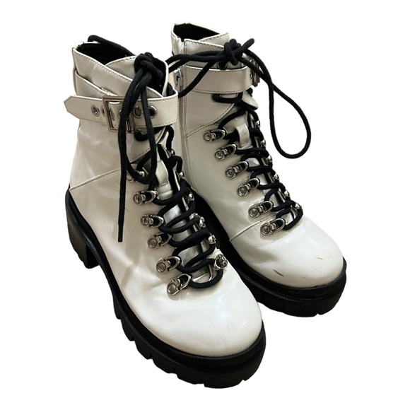 Jeffrey Campbell Czech Combat White Ankle Boots, Size 6 Lug Sole Platform - Picture 9 of 15